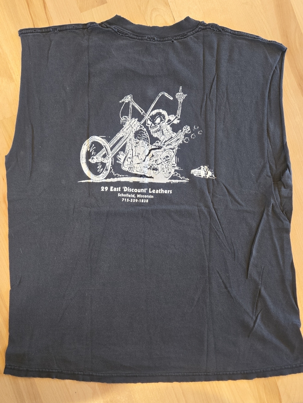 Men's Black Sleeveless Graphic Tee - Skull Motorcycle Design